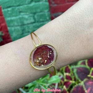 Resin Adjustable Bracelet with Preserved Flowers | Handmade Floral Jewellery
