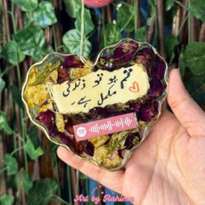 4 inch Diamond Cut Heart with Rose Petals Preservation | Personalised Resin Frame (Complimentary Wooden stand)