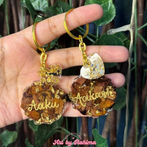 Personalized resin keychain with preserved rose petals and heart charm