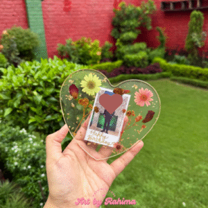 Heart Shaped Minimal Style Floral Frame